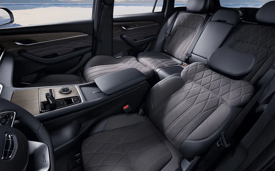 Geely Monjaro фото